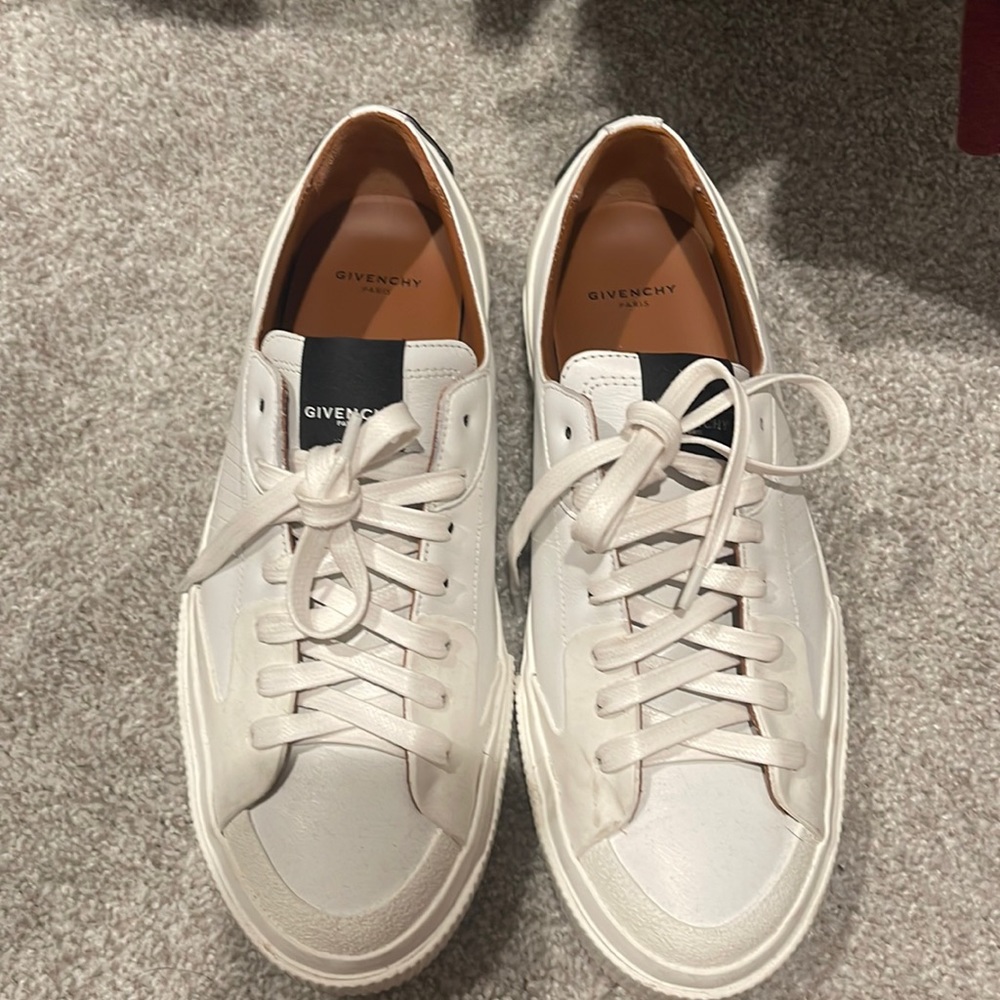 Barely worn Givenchy sneakers